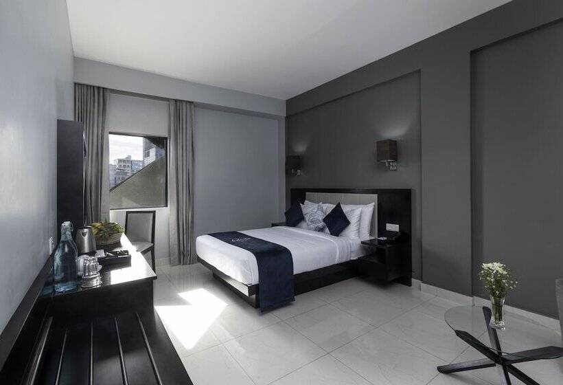 Номер Стандарт, Maradha Colombo