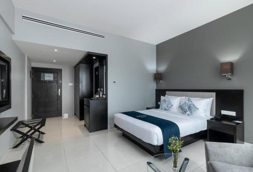 اتاق لوکس با تخت دو نفره بزرگ, Maradha Colombo