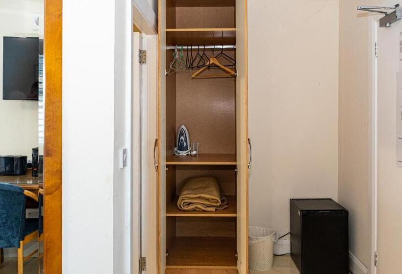 غرفة قياسية رباعية, Aisling Guest House