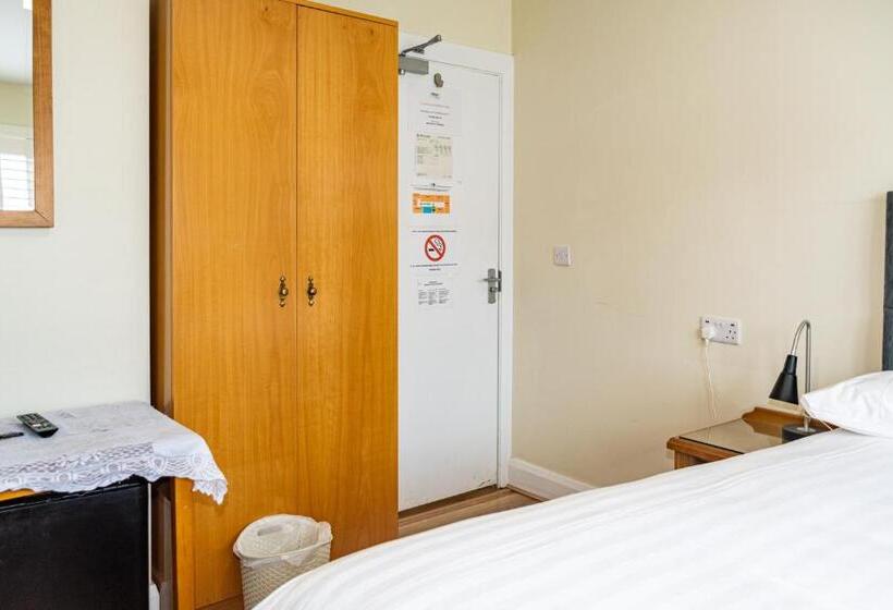 Quarto Estandar, Aisling Guest House