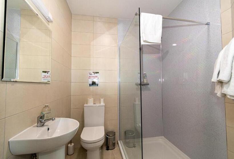 Camera Tripla Standard, Aisling Guest House