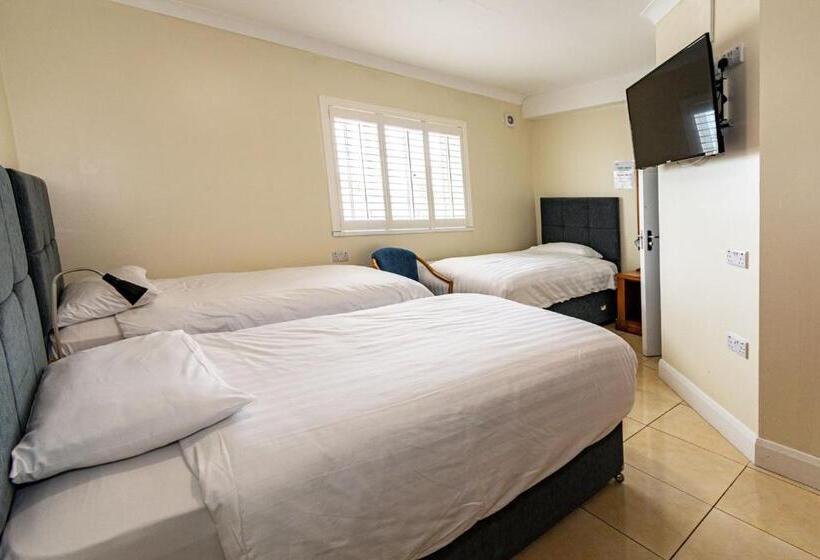 Quarto Triplo Estandar, Aisling Guest House