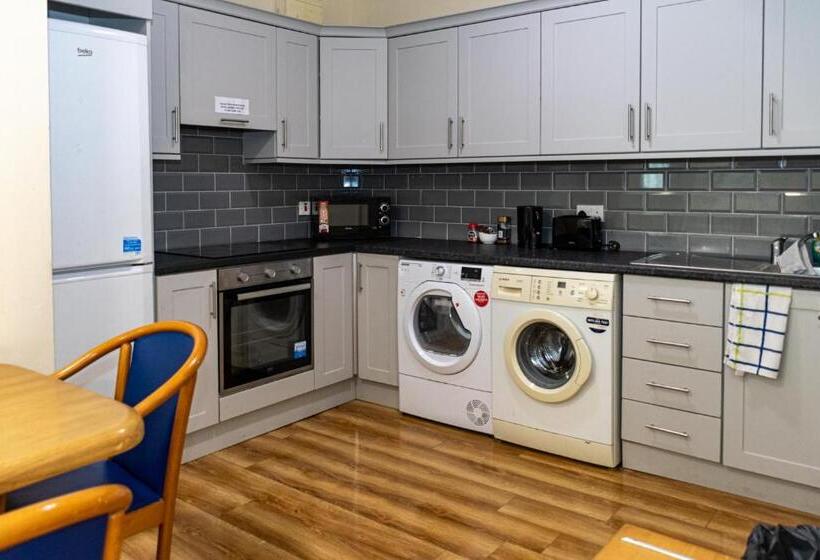 شقة 3 غرف, Aisling Guest House