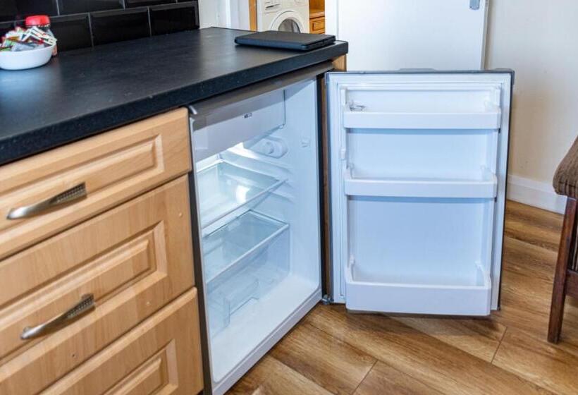 شقة غرفتين, Aisling Guest House