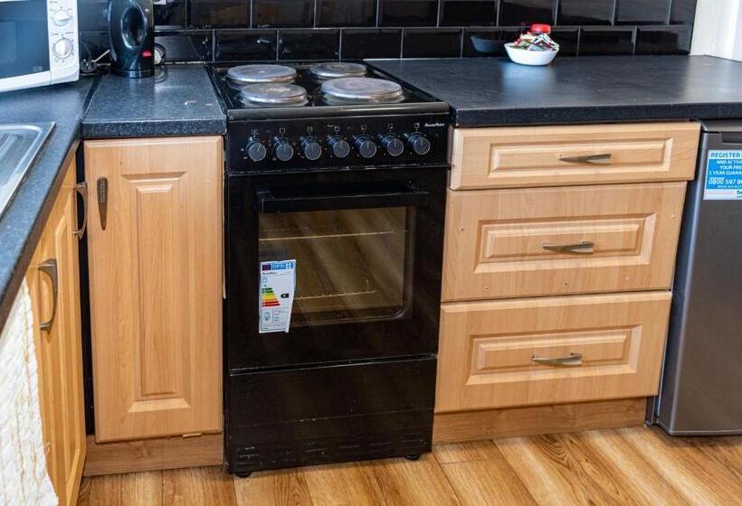 شقة غرفتين, Aisling Guest House