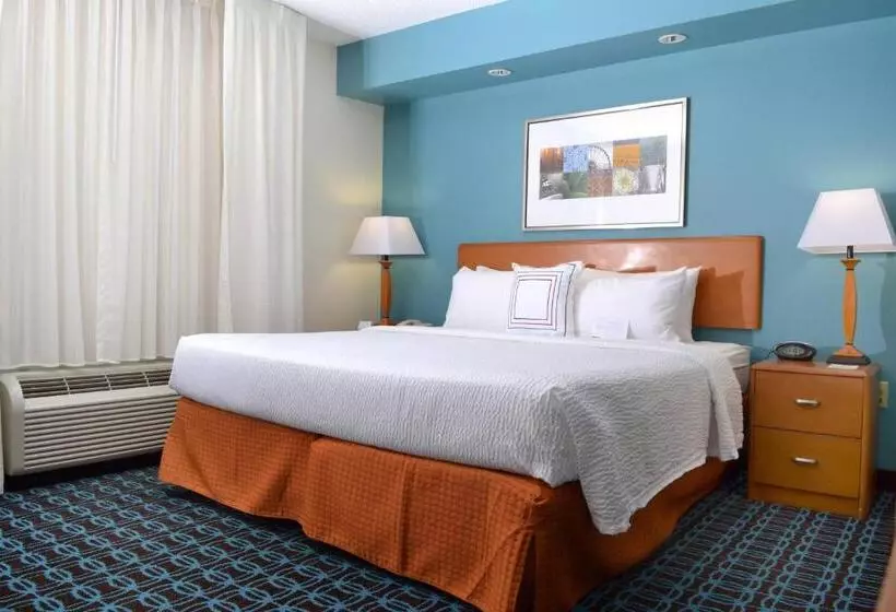 キングサイドベッドのスタンダードワンルーム, Fairfield Inn & Suites Effingham