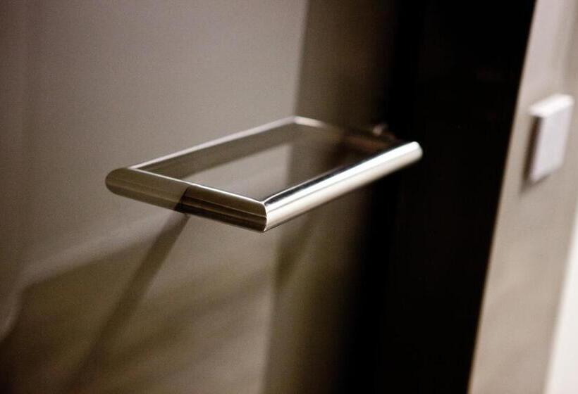 스탠다드 트리플 룸, Albergo Dei Laghi