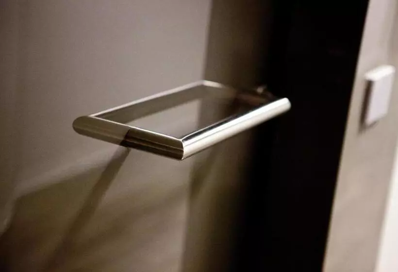 Standard Kolmen Hengen Huone, Albergo Dei Laghi