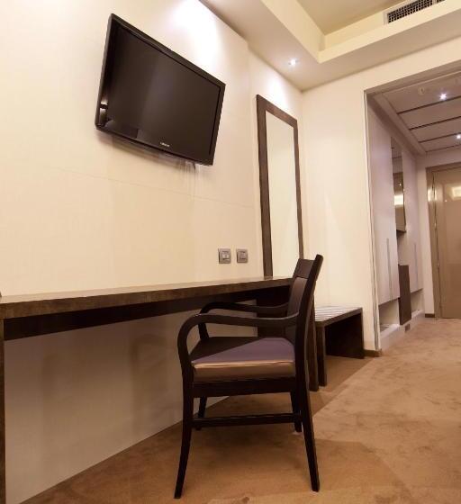 스탠다드 트리플 룸, Albergo Dei Laghi