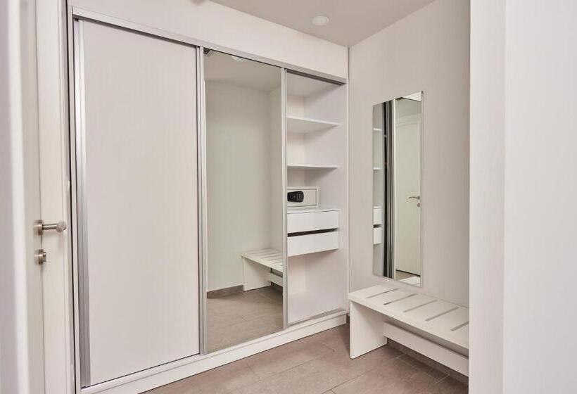 2 Bedroom Family Suite