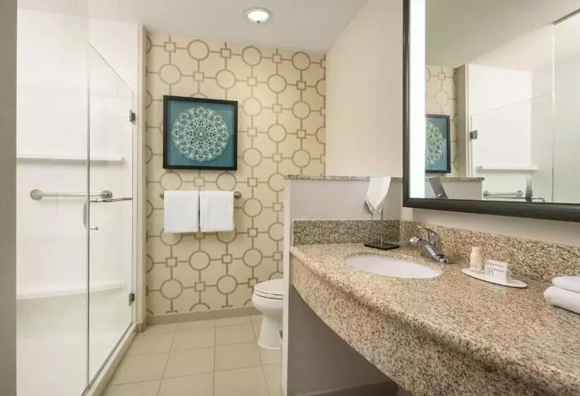 キングサイズベッドのスタンダードルーム, Courtyard By Marriott Santa Barbara Goleta
