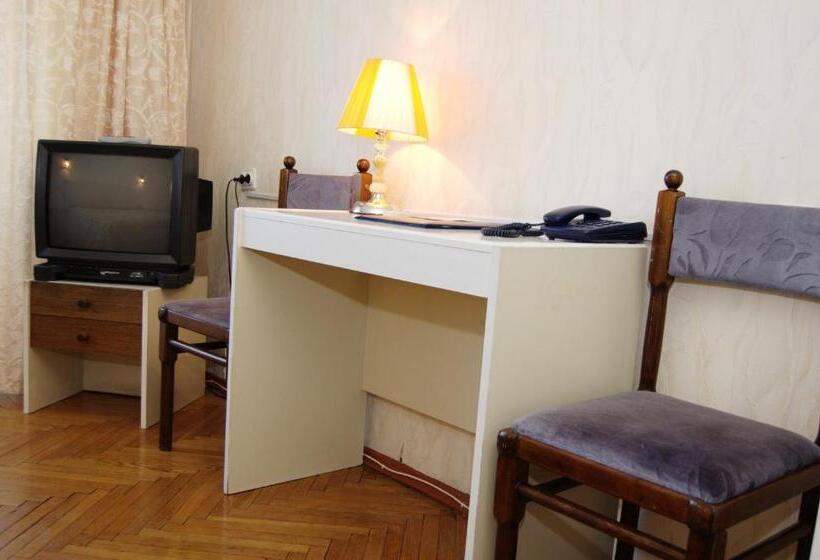 تختخواب در اتاق مشترک, Dnepropetrovsk
