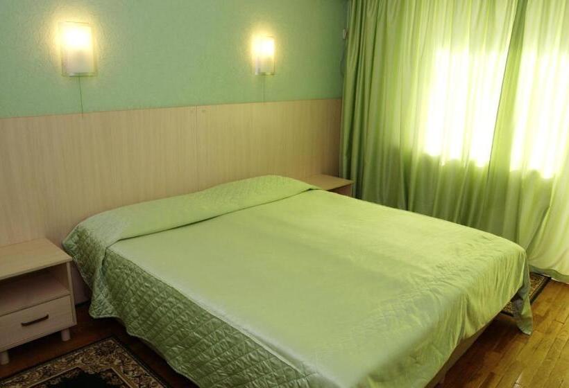 اتاق سوپریور, Dnepropetrovsk