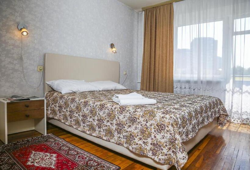 غرفة قياسية, Dnepropetrovsk