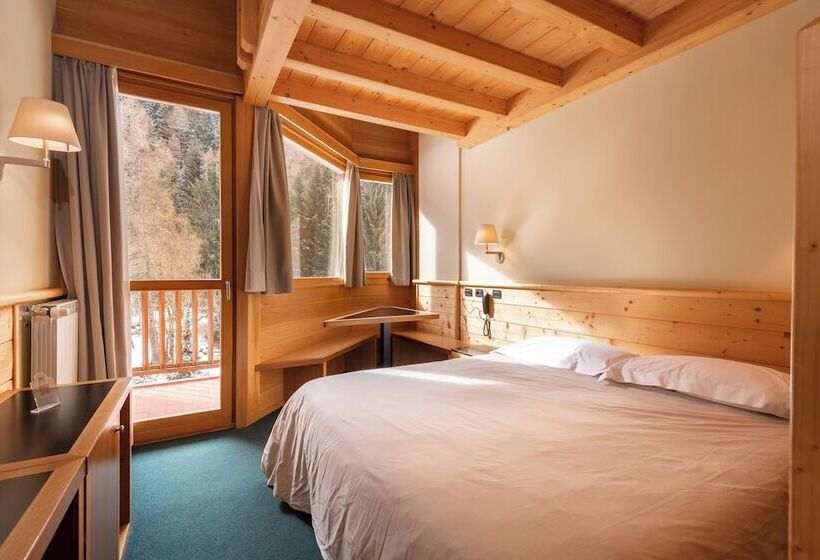 חדר סטנדרט לארבעה, Garni Pegra