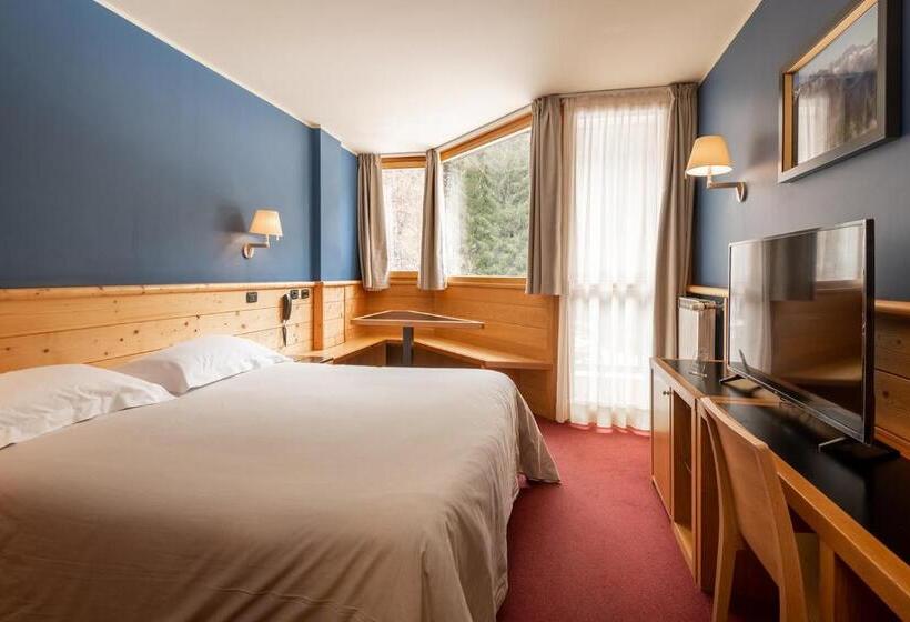 חדר סטנדרט נוף להרים, Garni Pegra