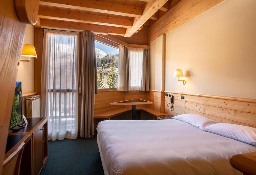 חדר סטנדרט לארבעה, Garni Pegra