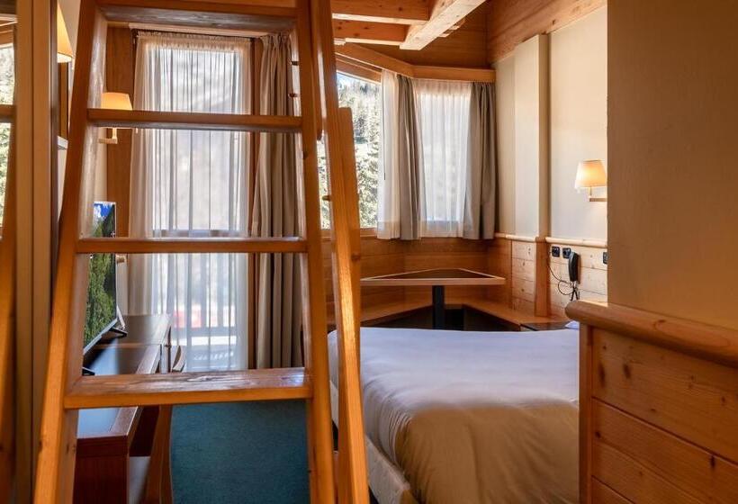 חדר סופריור לשלושה, Garni Pegra