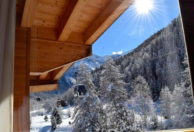 חדר משפחתי נוף להרים, Garni Pegra