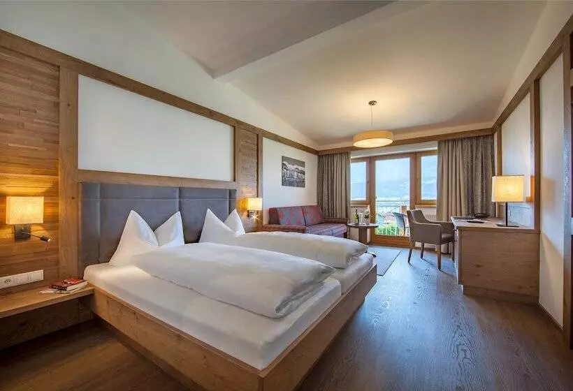 山の見えるスーペリアルーム, Huberhof
