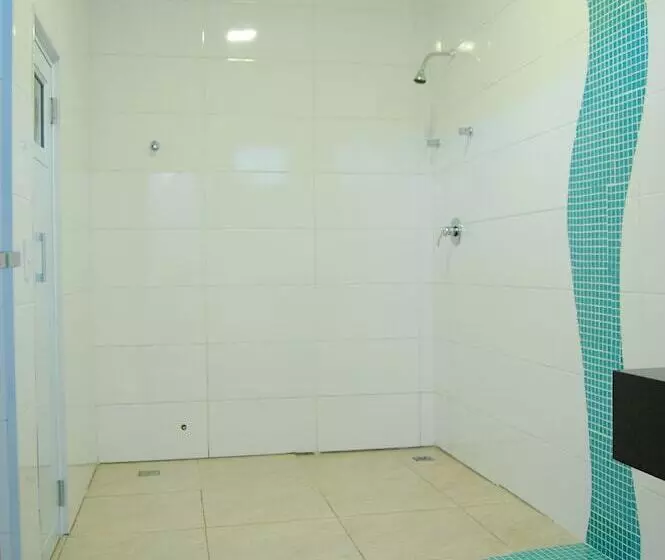 スイート, Limeira Suites