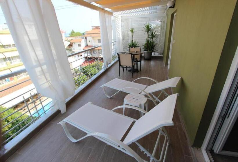 סוויטת ג'וניור עם טרסה, Mallas