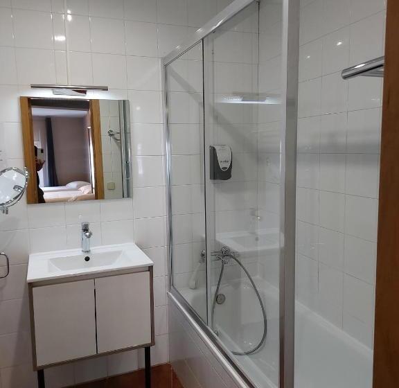 اتاق استاندارد چهار تخته, Mirtil