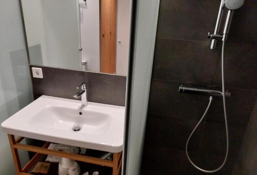 اتاق سوپریور سه تخته, Mirtil