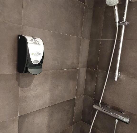 اتاق سوپریور سه تخته, Mirtil