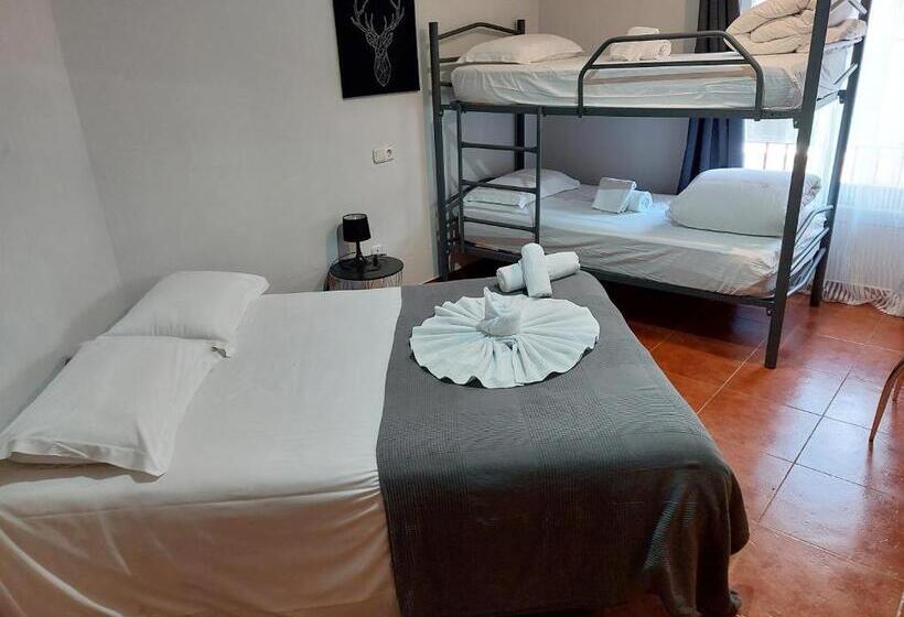 Economy Quadruple Room, Mirtil