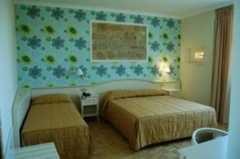 スタンダードトリプルルーム, Relais Villa Fornari