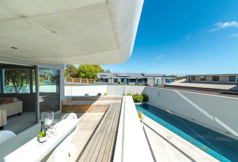 Апартаменты 3 Спальни, Sacred Waters Taupo