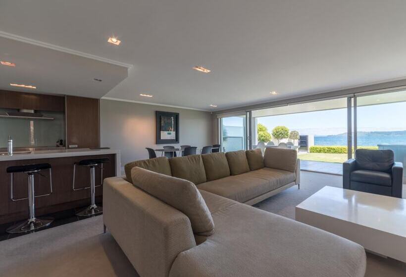 Апартаменты 4 Спальни, Sacred Waters Taupo