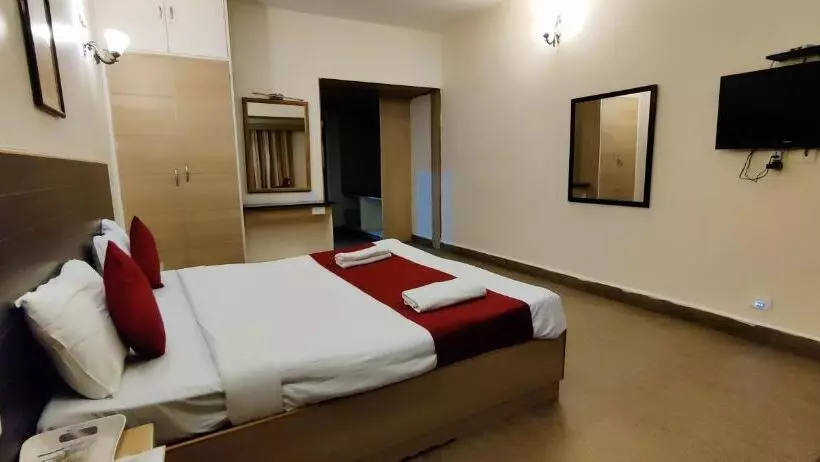 スタンダードルーム, Sapphire Luxury Suite Ooty