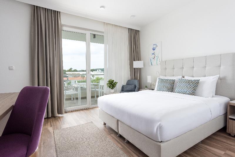 2 Bedroom Premium Suite