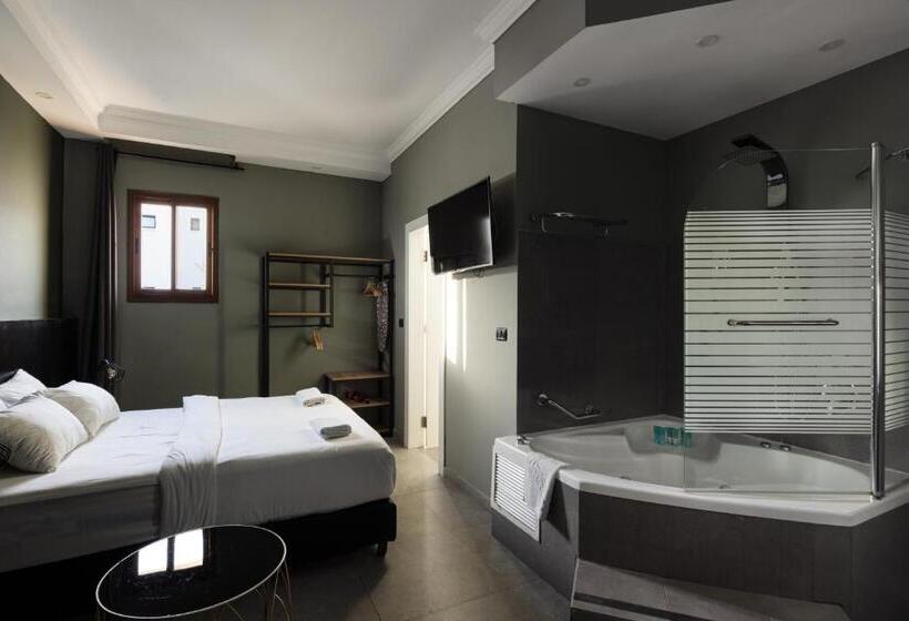 高级工作室, Residence Suites