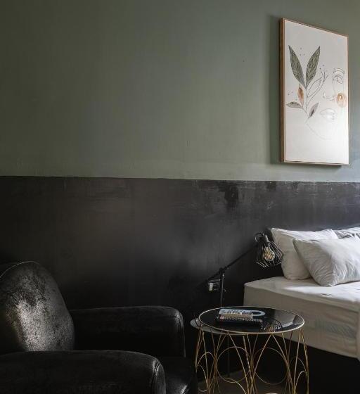 高级工作室, Residence Suites