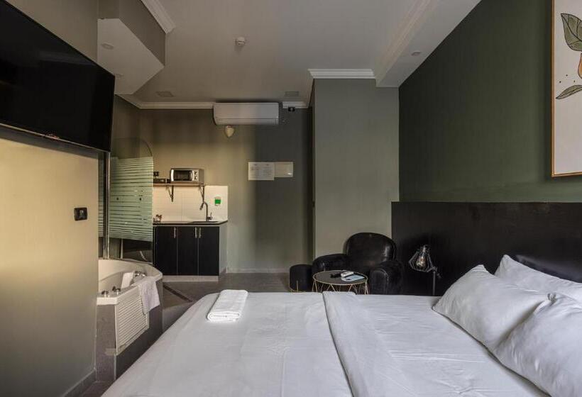 高级工作室, Residence Suites