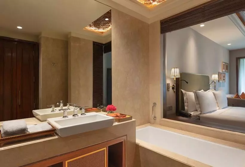 プレミアムルーム, The Khyber Himalayan Resort & Spa