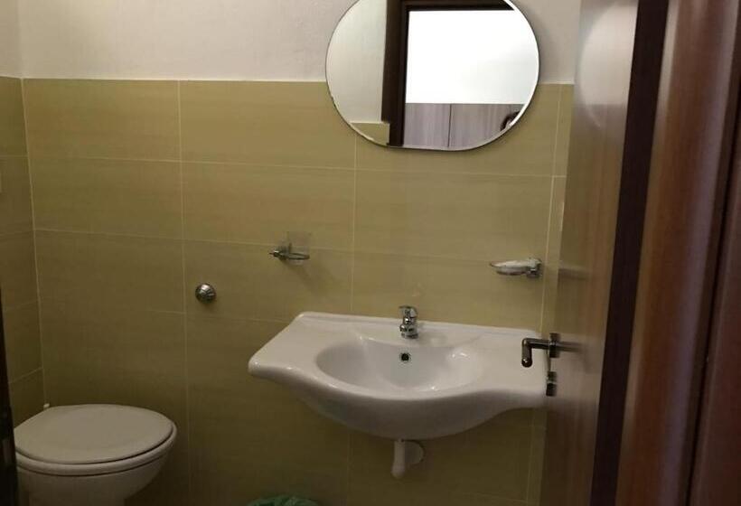 اتاق استاندارد یک نفره, Pescasubacquea