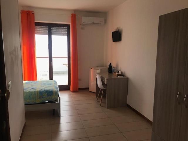 اتاق استاندارد یک نفره, Pescasubacquea