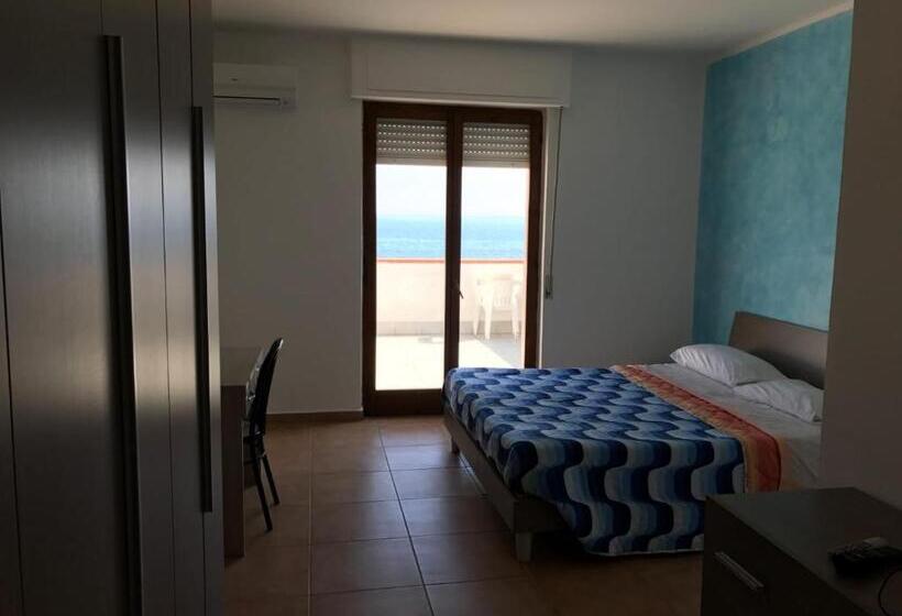 اتاق استاندارد سه نفره, Pescasubacquea