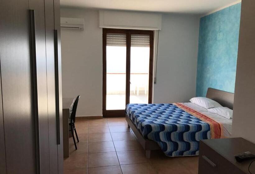 اتاق استاندارد سه نفره, Pescasubacquea