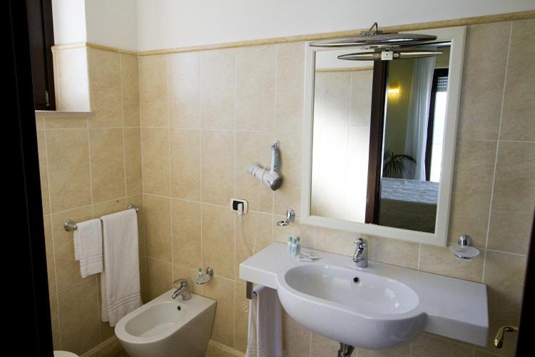 اتاق استاندارد سه نفره, Pescasubacquea