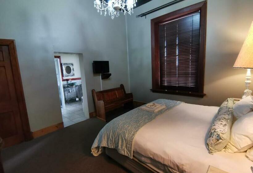 キングサイズベッドのスタンダードルーム, Kralinbergh Estate Guesthouse