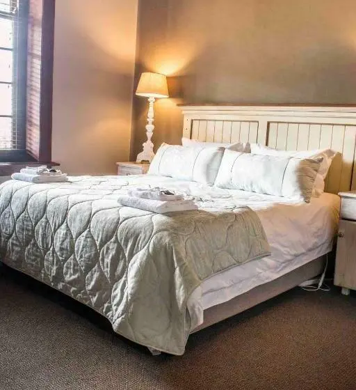 キングサイズベッドのスタンダードルーム, Kralinbergh Estate Guesthouse
