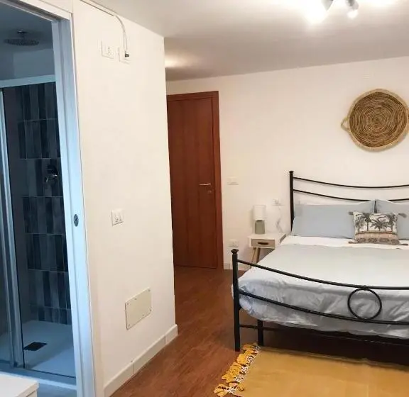 اتاق اکونومی, B&b La Bohème Porto Garibaldi