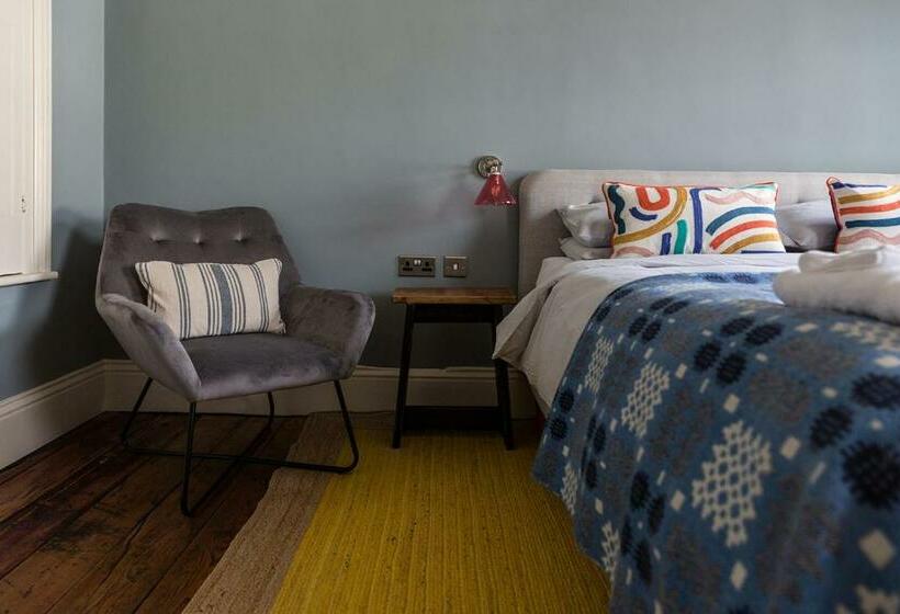 带大床的豪华间, Severnside Press Bnb