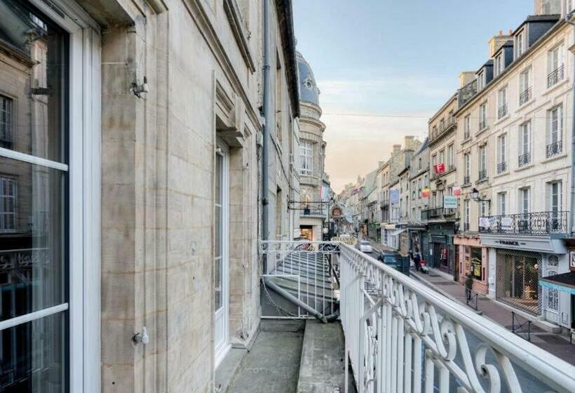 带1个卧室的带阳台的公寓, City Affaire : Bayeux Omaha