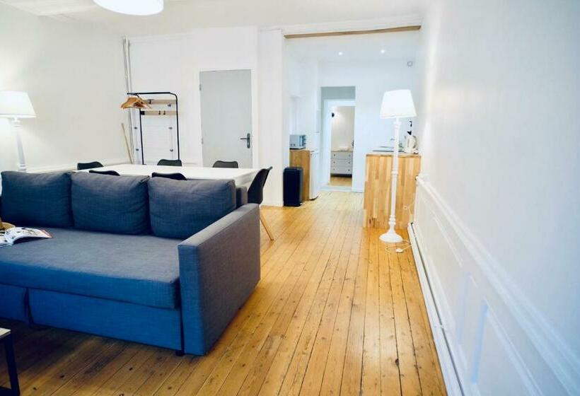 带1个卧室的带阳台的公寓, City Affaire : Bayeux Omaha